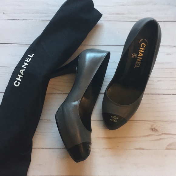 CHANEL Shoes - PRICE FIRM Authentic Classic Chanel Pumps